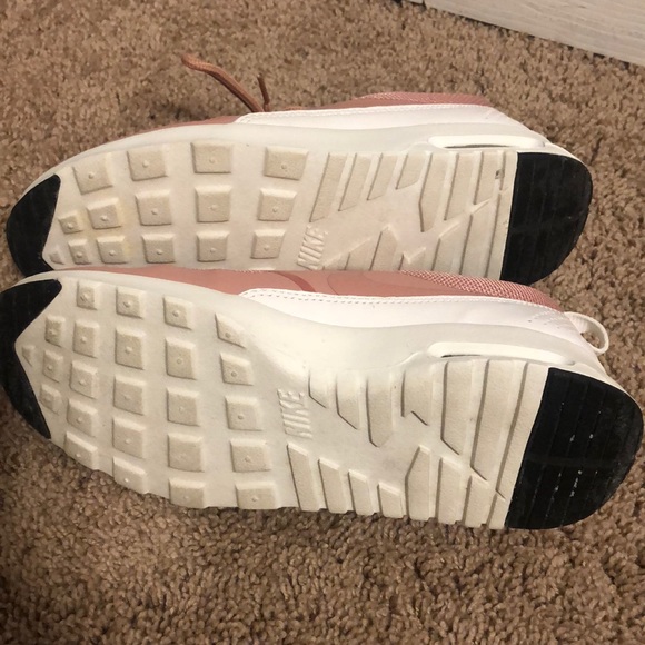 Nike shoes air max thea - Picture 2 of 3
